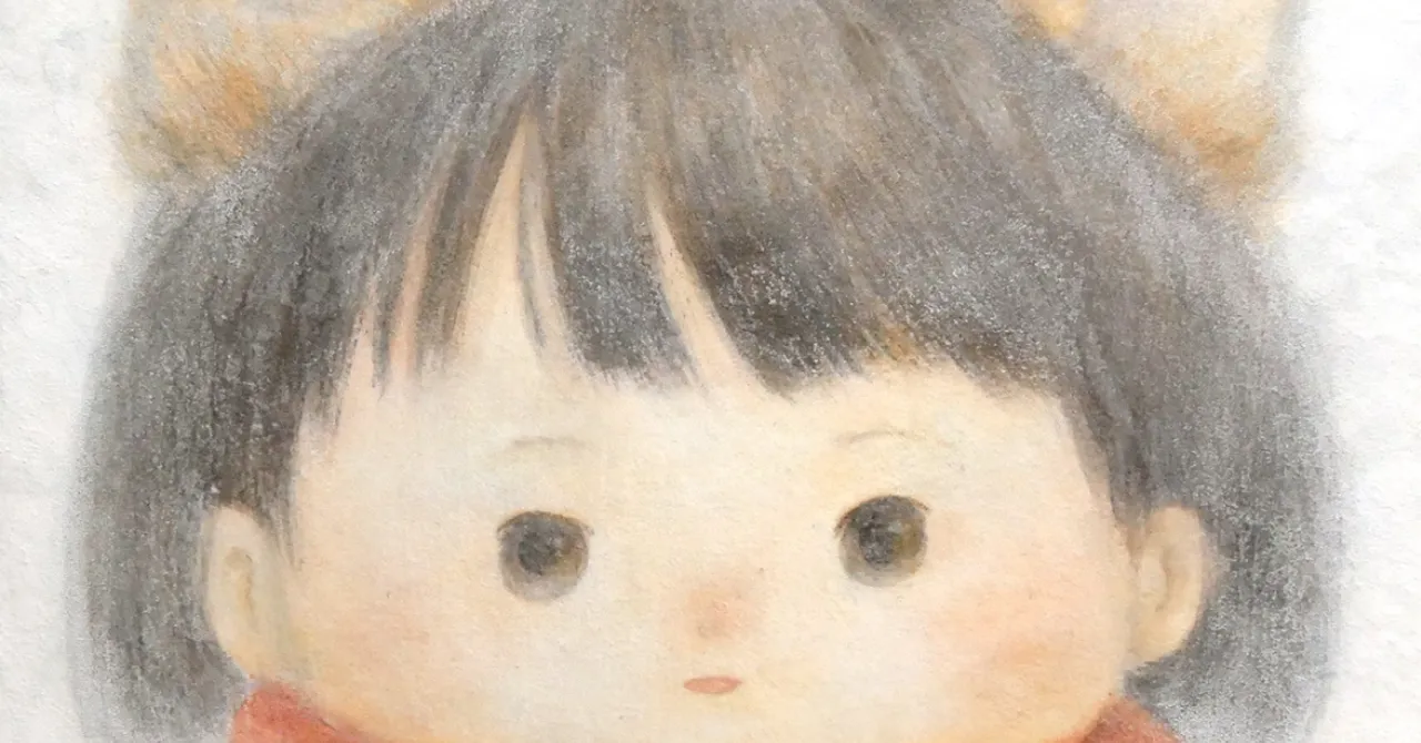 おかっぱ頭に大きなきつねの耳が生えた子供の顔のアップ。「こんこんわらべ」というキャラクター。